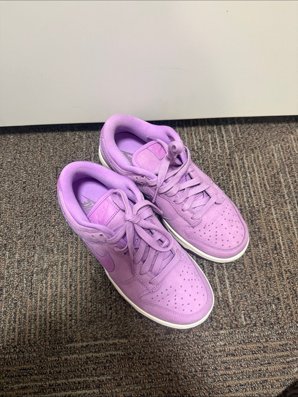 Nike Kids Lavender Low-Top Sneakers - Picture 2 of 4